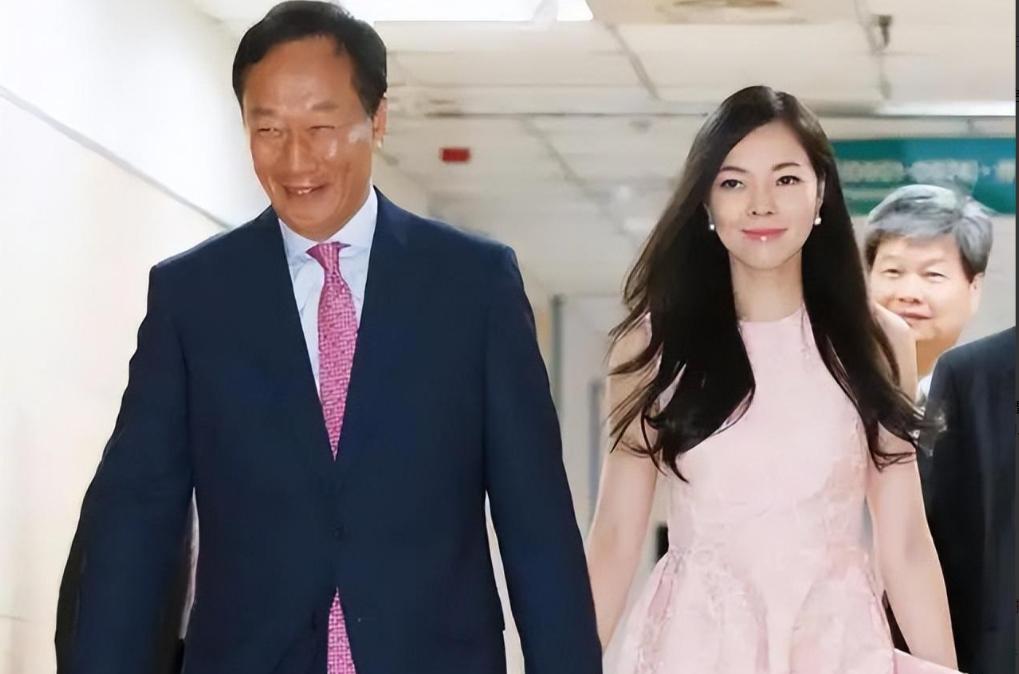 澳門精準(zhǔn)一笑一碼100%,最新熱門解答落實(shí)_定制版59.679