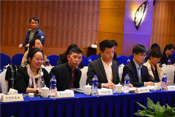 白小姐三肖三期必出一期開獎大大,動態(tài)詞語解釋落實(shí)_紀(jì)念版3.888