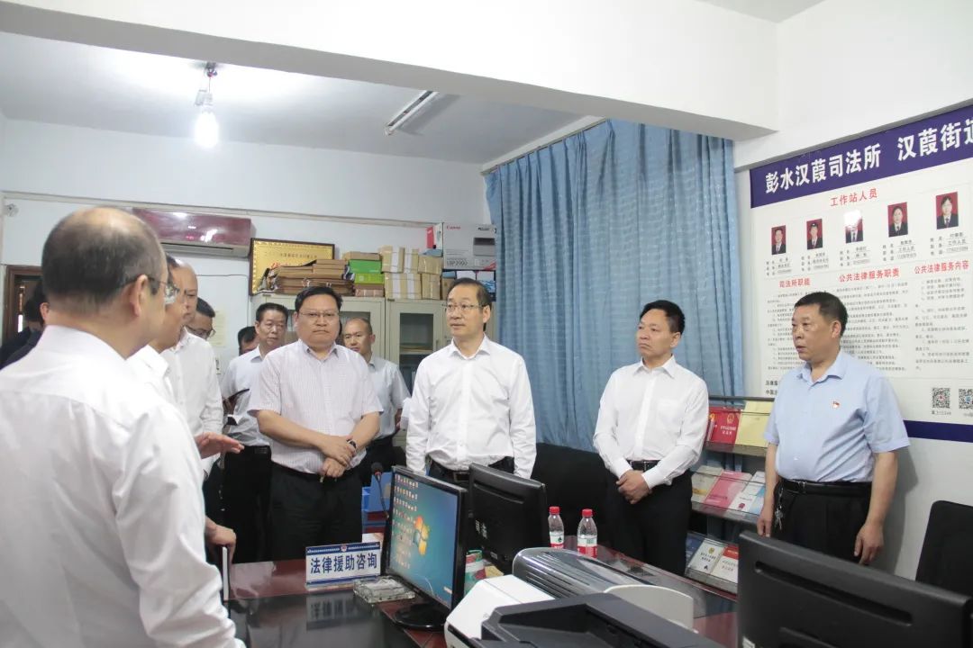 2024新澳免費資料圖片,確保成語解釋落實的問題_豪華版180.300