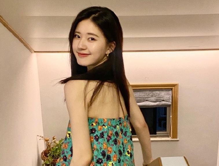 雙世寵妃，時空之戀的甜蜜綻放之旅