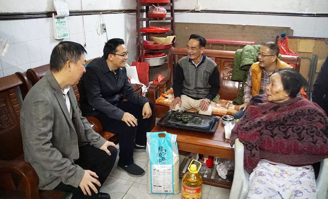 濠江精準(zhǔn)資料大全免費(fèi),創(chuàng)新設(shè)計(jì)計(jì)劃_動(dòng)態(tài)版49.438